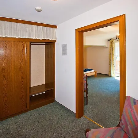 Ferienwohnungen Appartements Patscheider Finkenberg Room photo